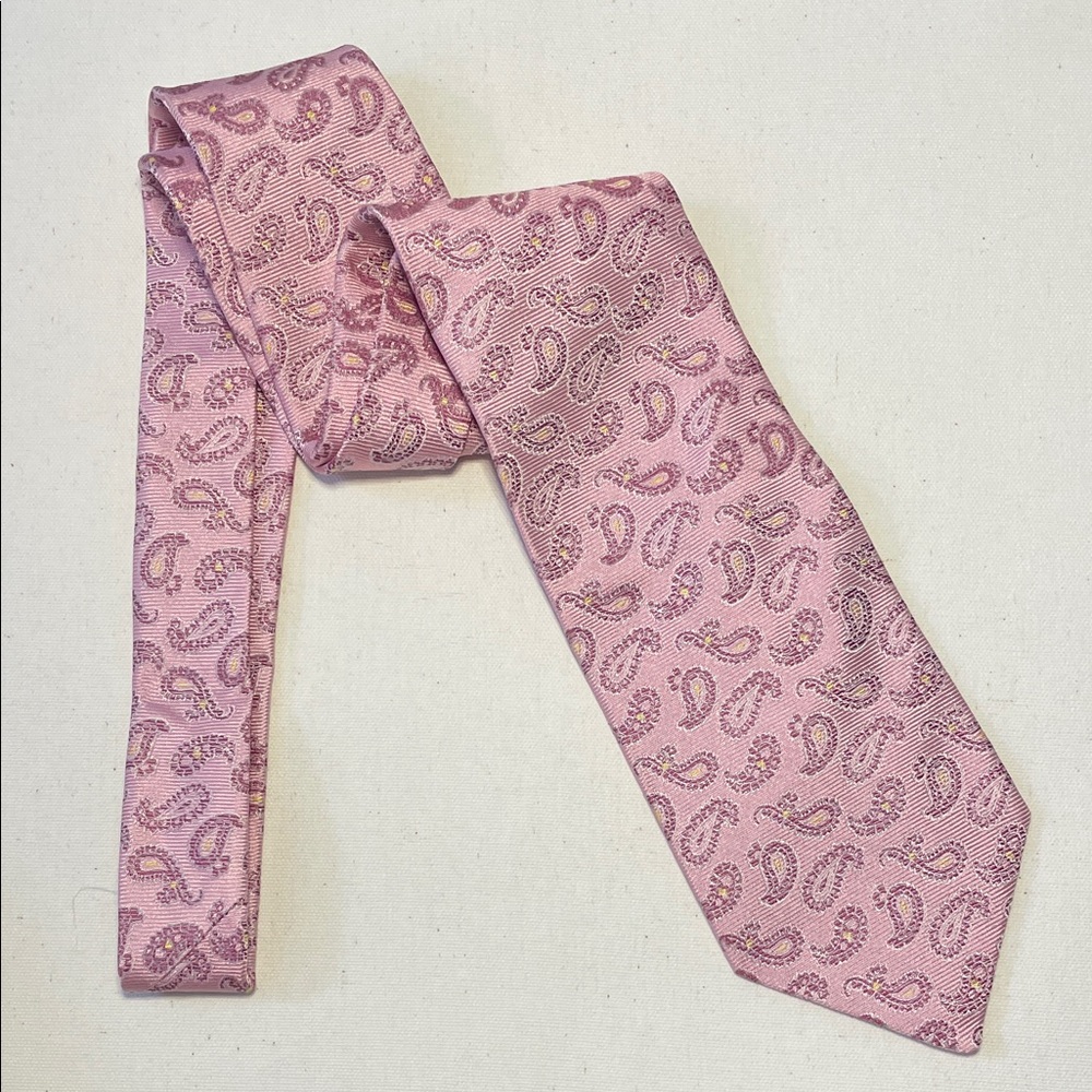 PAUL FREDRICK Silk Hand-Tailored Pink & Gold Paisley Tie Preppy Office Classic